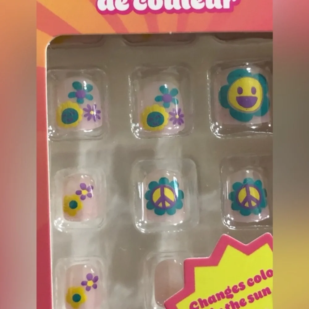 24piece color changing‎ press on nails new